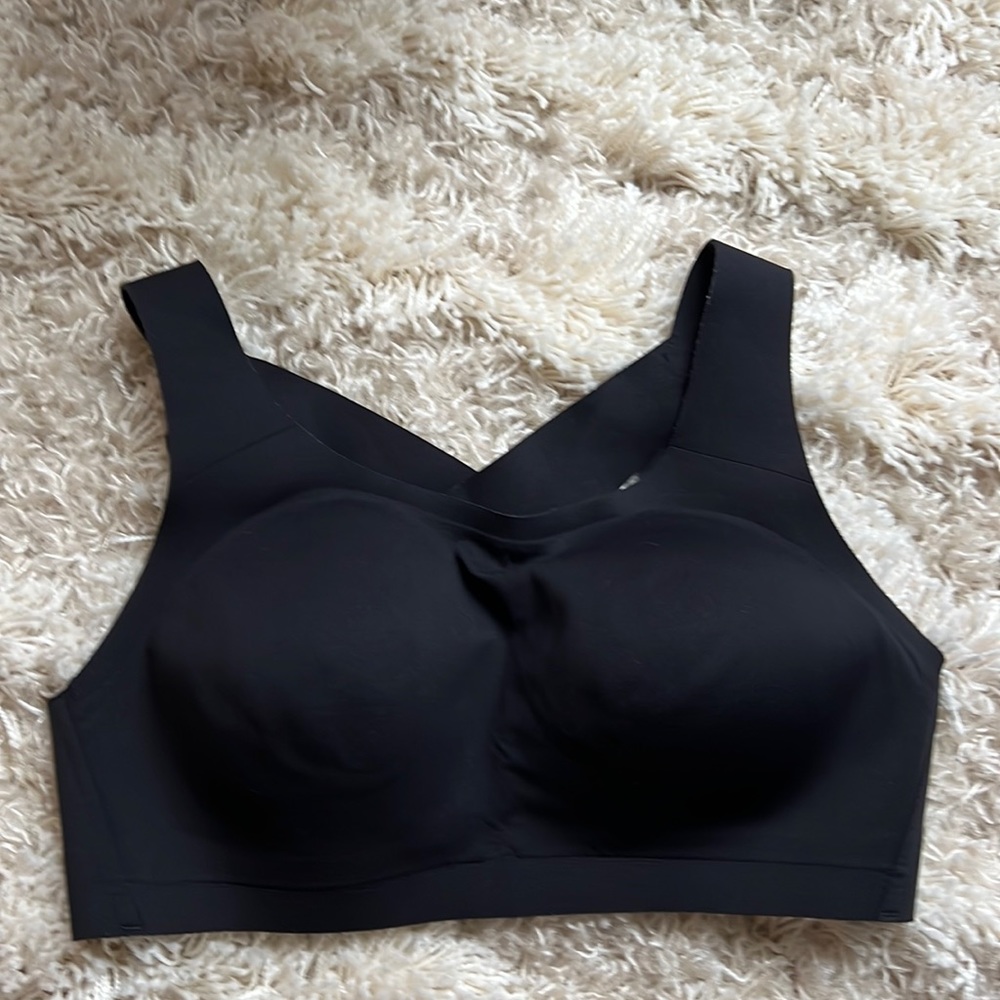 Lululemon Enlite Sports Bra Ultralu Fabric 36C